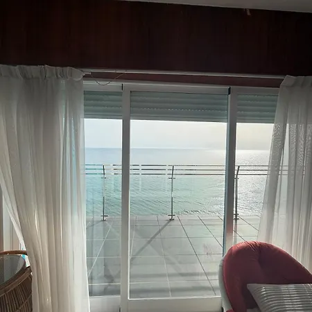 Beachfront Apartamento *